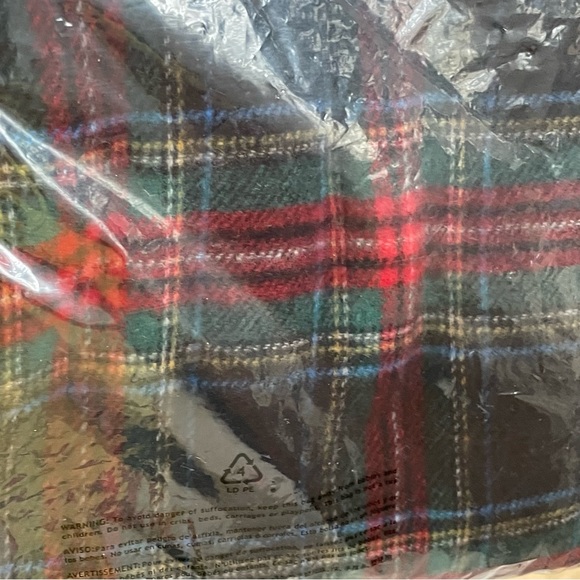 NWT J.CREW Tartan Scarf BLACK MULTI H3794 Made In Italy red green plaid - Picture 3 of 7